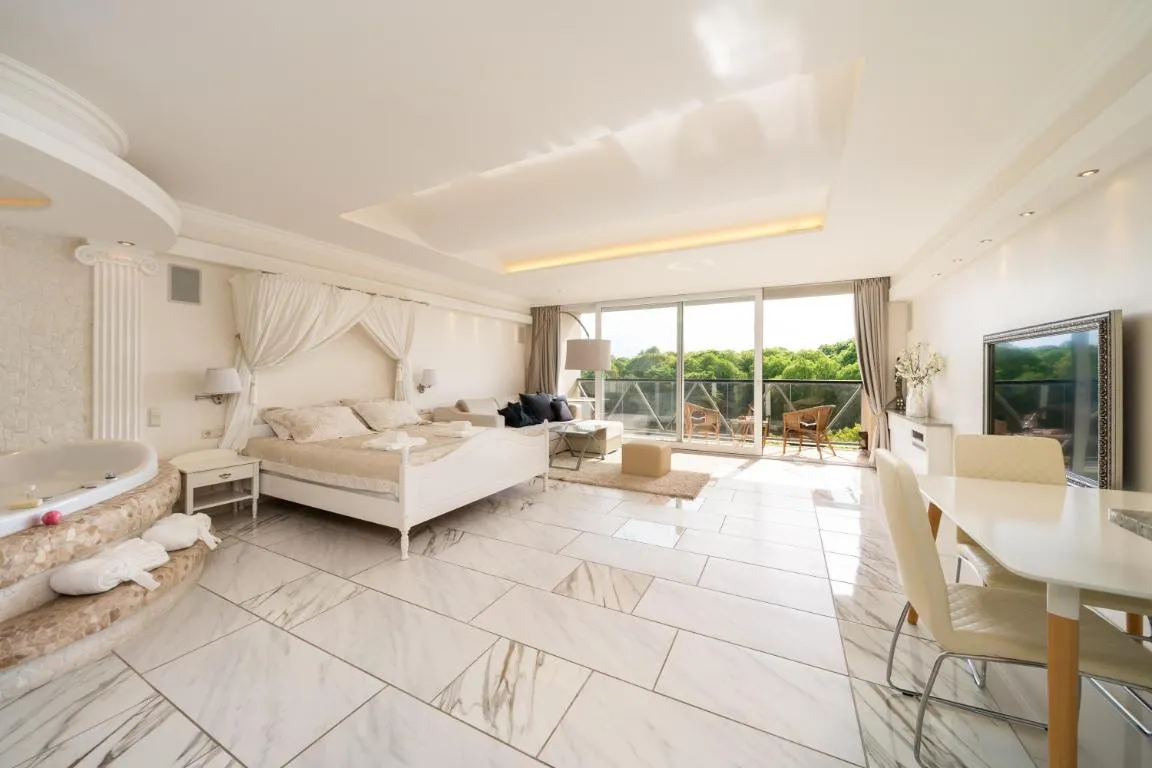 Image 1 of #1 Luxury Jacuzzi Penthouse In Quiet Centre Riga