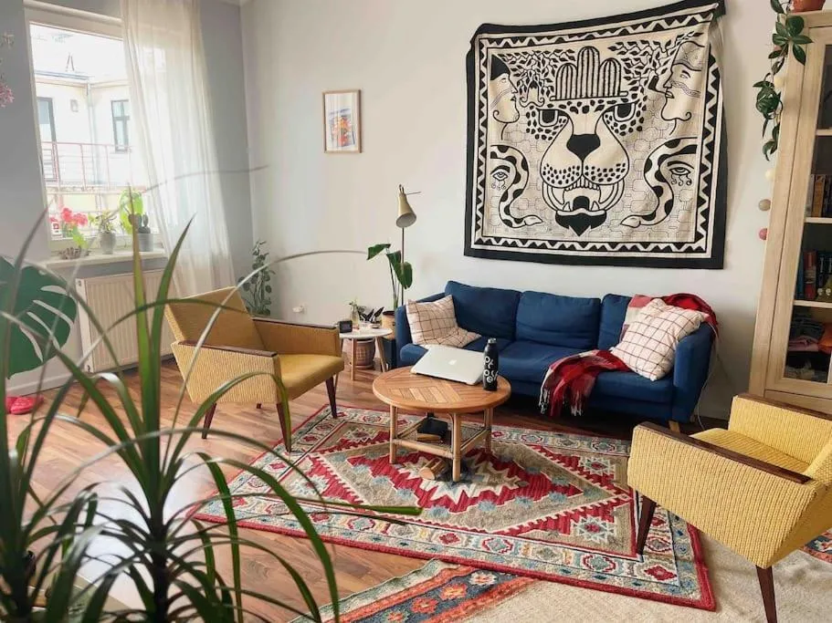 Image 1 of Spacious city apartment with balcony